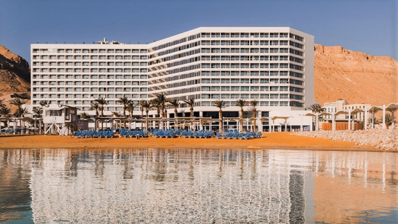 Изображение к День отдыха в спа отеле VERT на пляже Мёртвого моря